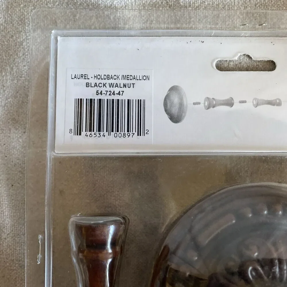 1 Pair Holdback / Medallion (2